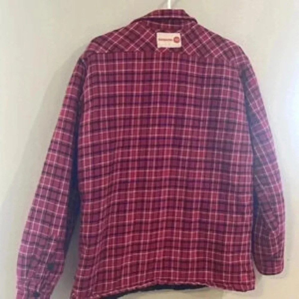Men's Red Plaid Button-Up Jacket - Picture 5 of 6